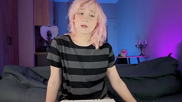 Gregory Byyrd online show from February 14, 8:49 pm