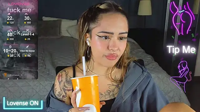 baby  kim online show from November 12, 8:19 pm