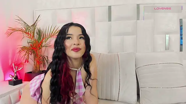 im nika  online show from November 8, 4:01 am