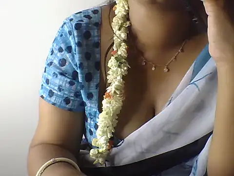 Sexy-Shalinii online show from May 22, 5:18 pm
