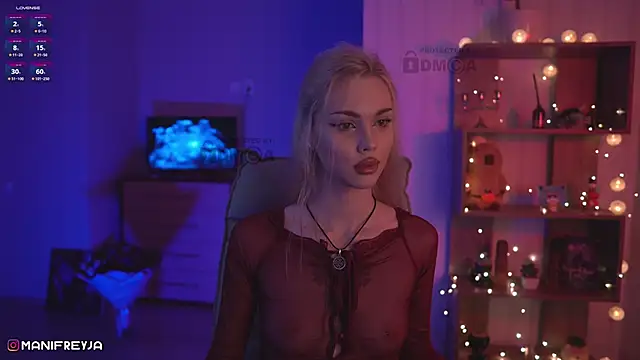 Snapshot of ManiFreyja chatting on February 1, 10:55 pm ManiFreyja online show from February 1, 10:55 pm