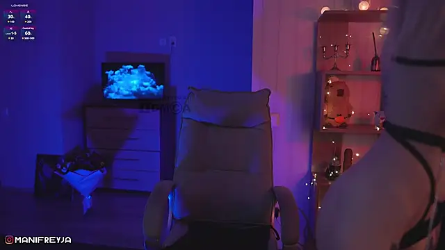 Snapshot of ManiFreyja chatting on February 2, 1:55 am ManiFreyja online show from February 2, 1:55 am