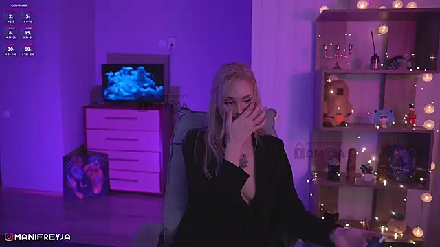 Snapshot of ManiFreyja chatting on February 7, 12:53 am ManiFreyja online show from February 7, 12:53 am