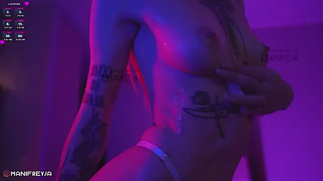 Snapshot of ManiFreyja chatting on February 12, 11:41 pm ManiFreyja online show from February 12, 11:41 pm