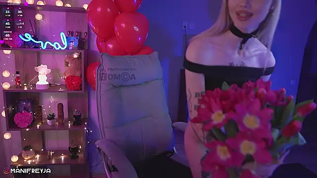 Snapshot of ManiFreyja chatting on February 16, 6:43 pm ManiFreyja online show from February 16, 6:43 pm