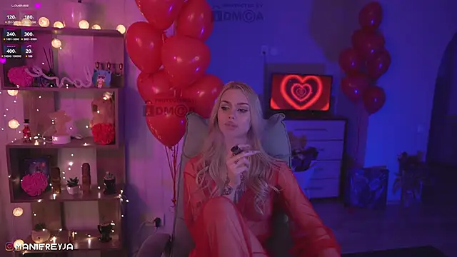 Snapshot of ManiFreyja chatting on February 26, 6:11 pm ManiFreyja online show from February 26, 6:11 pm