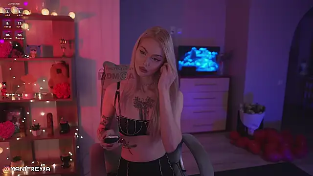 Snapshot of ManiFreyja chatting on March 12, 8:10 pm ManiFreyja online show from March 12, 8:10 pm