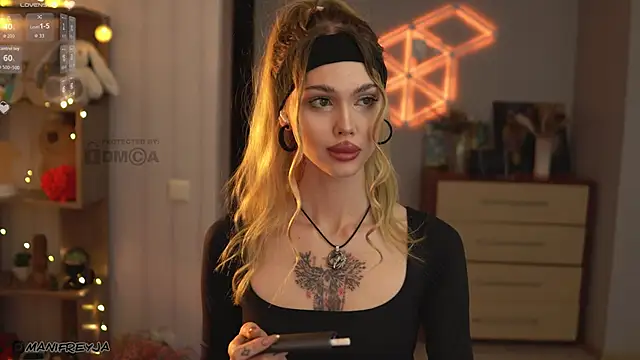 Snapshot of ManiFreyja chatting on October 22, 7:35 pm ManiFreyja online show from October 22, 7:35 pm