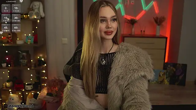 Snapshot of ManiFreyja chatting on November 17, 7:19 pm ManiFreyja online show from November 17, 7:19 pm