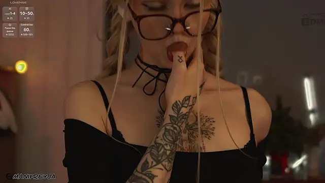 ManiFreyja online show from February 9, 6:45 pm