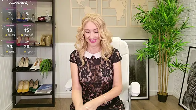 LadyLeea online show from September 19, 5:20 am