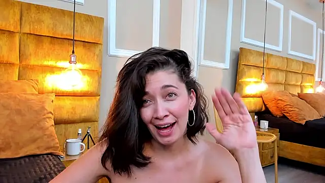 Snapshot of adarussell chatting on March 13, 1:07 pm adarussell online show from March 13, 1:07 pm