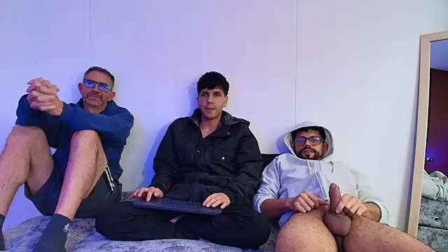 Benjamin show online show from December 16, 2:22 pm