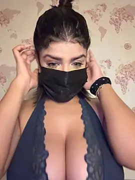 shanelle0 online show from June 5, 10:26 pm