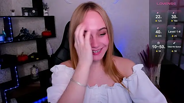 LianaBright online show from December 4, 6:33 am