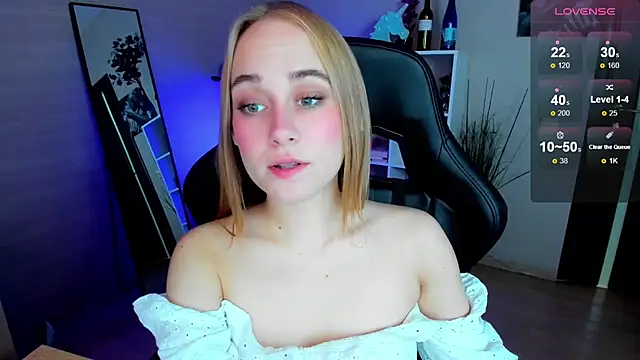 LianaBright online show from October 5, 2:10 am