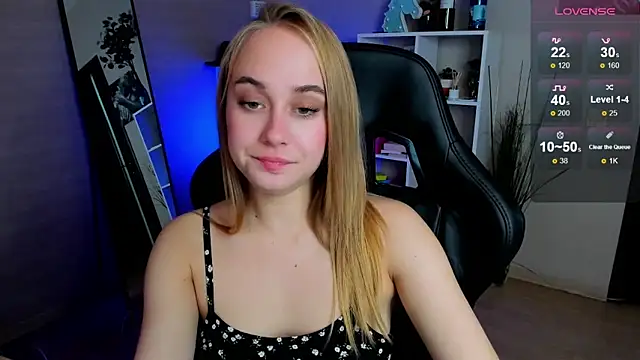 LianaBright online show from October 12, 2:10 am