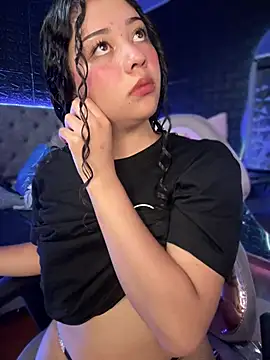 Paloma  LS online show from March 5, 9:04 pm