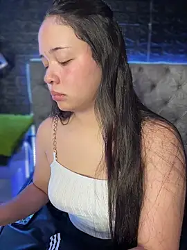 Paloma  LS online show from November 15, 7:10 pm