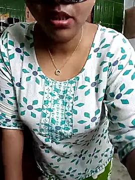 EeshaBhabi online show from April 8, 1:55 pm