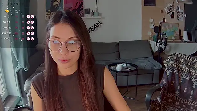 valorant girl online show from April 5, 10:23 am