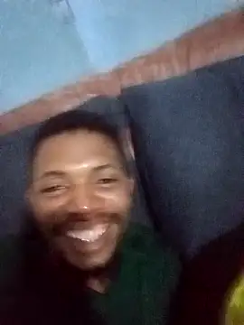 Snapshot of the4thking chatting on February 9, 10:00 pm the4thking online show from February 9, 10:00 pm