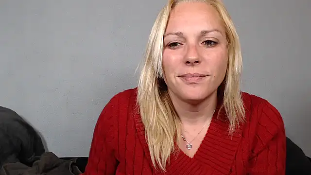 Doucelouve9 online show from February 10, 5:17 pm