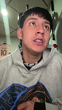 Snapshot of Stiven_017 chatting on February 5, 2:16 am Stiven 017 online show from February 5, 2:16 am