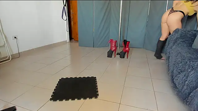 jessiburningheels online show from January 24, 6:25 pm