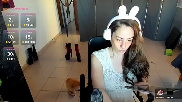 jessiburningheels online show from February 18, 10:16 am