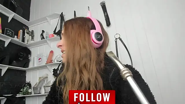 jessiburningheels online show from September 11, 10:48 am