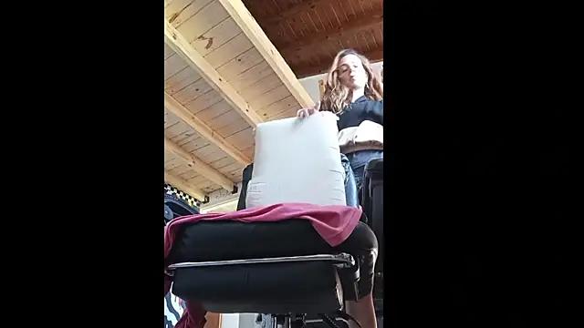 jessiburningheels online show from November 22, 12:48 pm