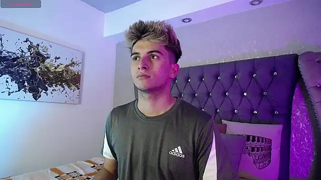 Snapshot of MrWilliseo chatting on September 11, 8:20 pm MrWilliseo online show from September 11, 8:20 pm