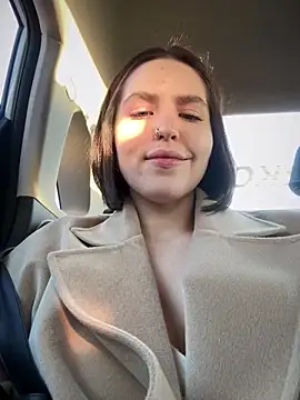 meow girl online show from December 18, 11:13 am