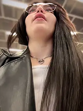 meow girl online show from March 9, 5:06 pm