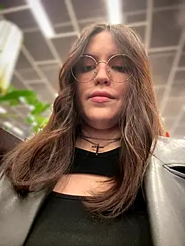 meow girl online show from December 16, 9:58 am