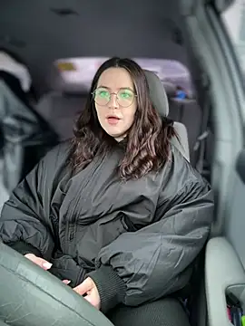 meow girl online show from January 10, 8:05 am