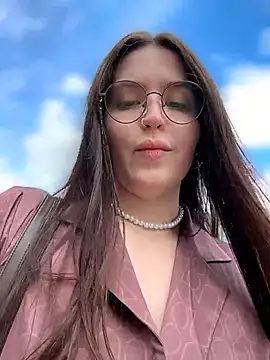 Snapshot of meow_girl chatting on June 26, 11:25 am meow girl online show from June 26, 11:25 am