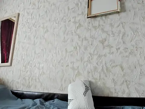 Snapshot of ElektraShine29 chatting on April 1, 7:31 am ElektraShine29 online show from April 1, 7:31 am