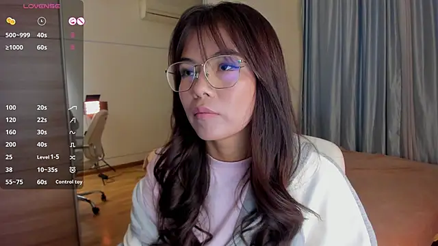 moonlight8  online show from September 18, 10:28 am