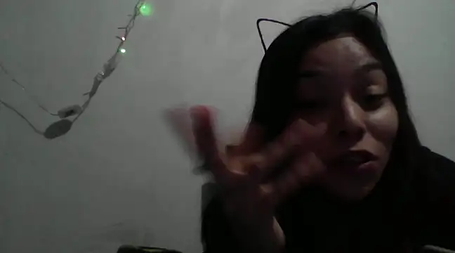 adry moon666 online show from December 13, 5:05 am