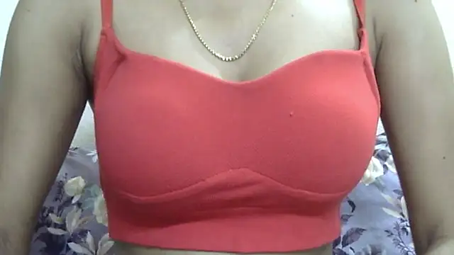 Snapshot of _FluffyHxney_ chatting on June 13, 4:49 pm FluffyHxney online show from June 13, 4:49 pm