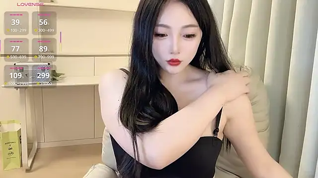 Snapshot of Kulomiyee_koi chatting on February 18, 9:10 am Kulomiyee koi online show from February 18, 9:10 am