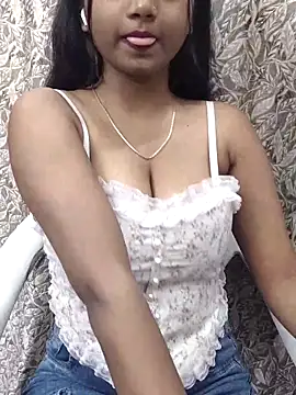 Snapshot of Ishaani_0 chatting on March 20, 10:32 am Ishaani 0 online show from March 20, 10:32 am