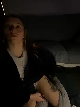 Snapshot of Stoner_BarbieXX chatting on February 4, 10:58 pm Stoner BarbieXX online show from February 4, 10:58 pm