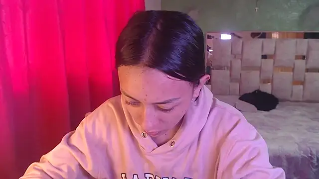 Little aphrodite online show from November 29, 9:40 pm