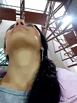 chloewildd  online show from March 12, 10:39 pm