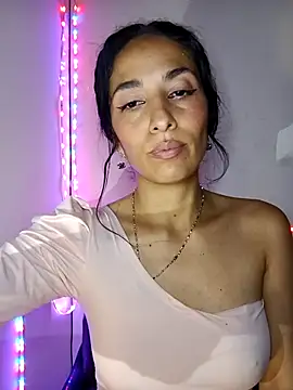 chloewildd  online show from November 14, 3:49 am
