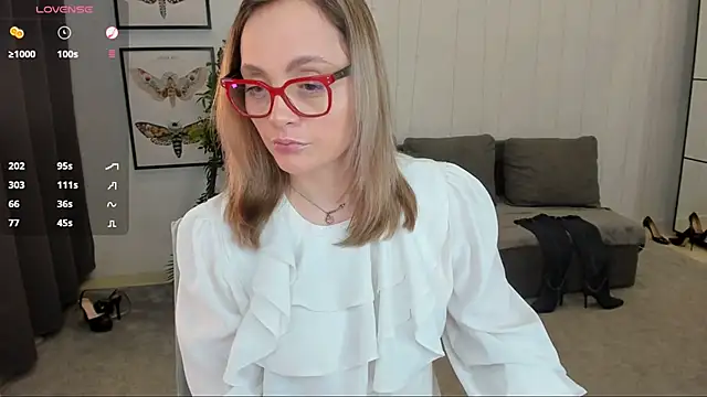 AdelaideRosabel online show from December 6, 1:40 am