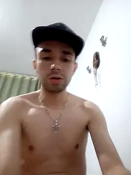 Snapshot of kamilo_18655 chatting on March 3, 10:49 am kamilo 18655 online show from March 3, 10:49 am